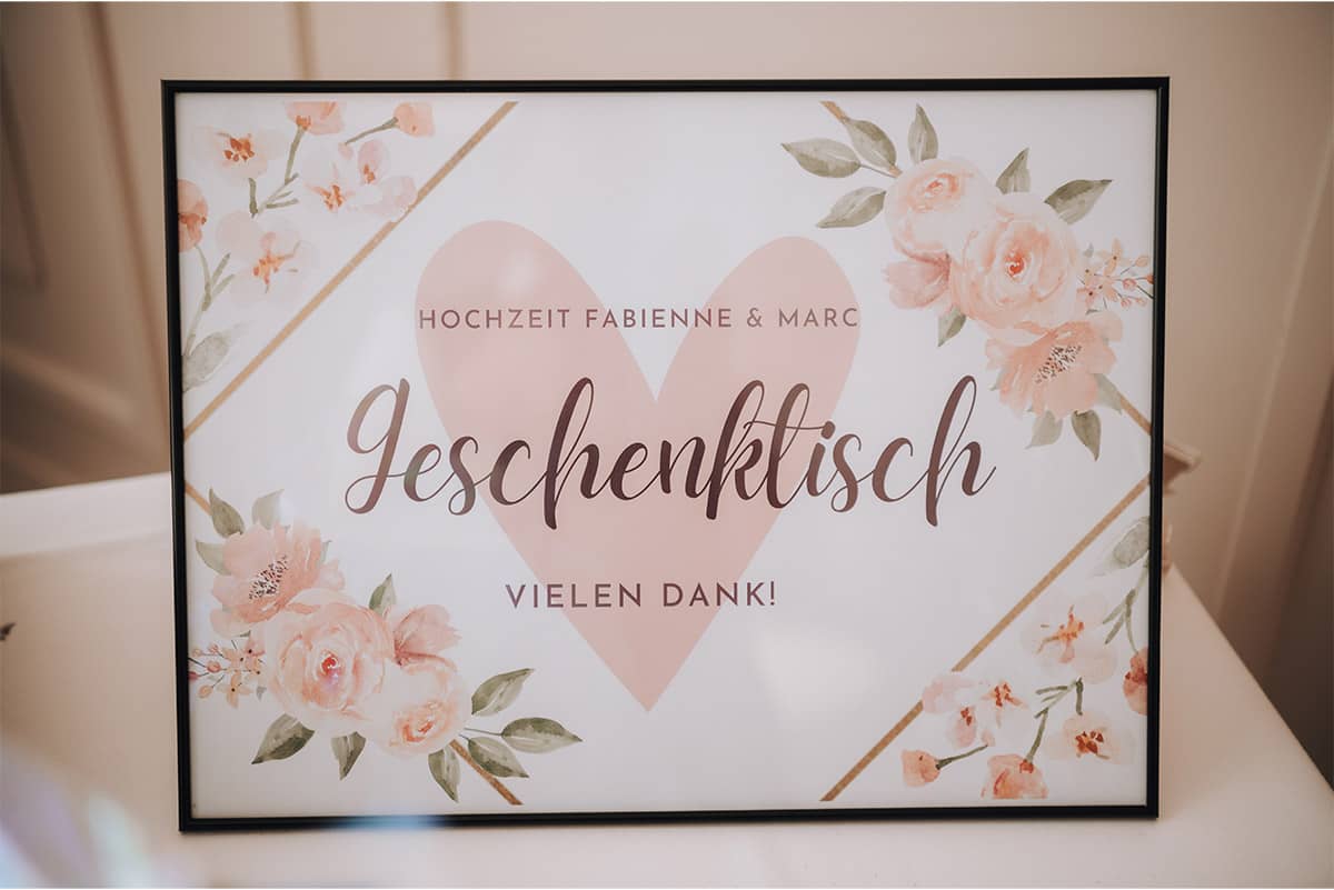 kreationell-dekoration-hochzeit-gestaltung-geschenketisch-1200x800px