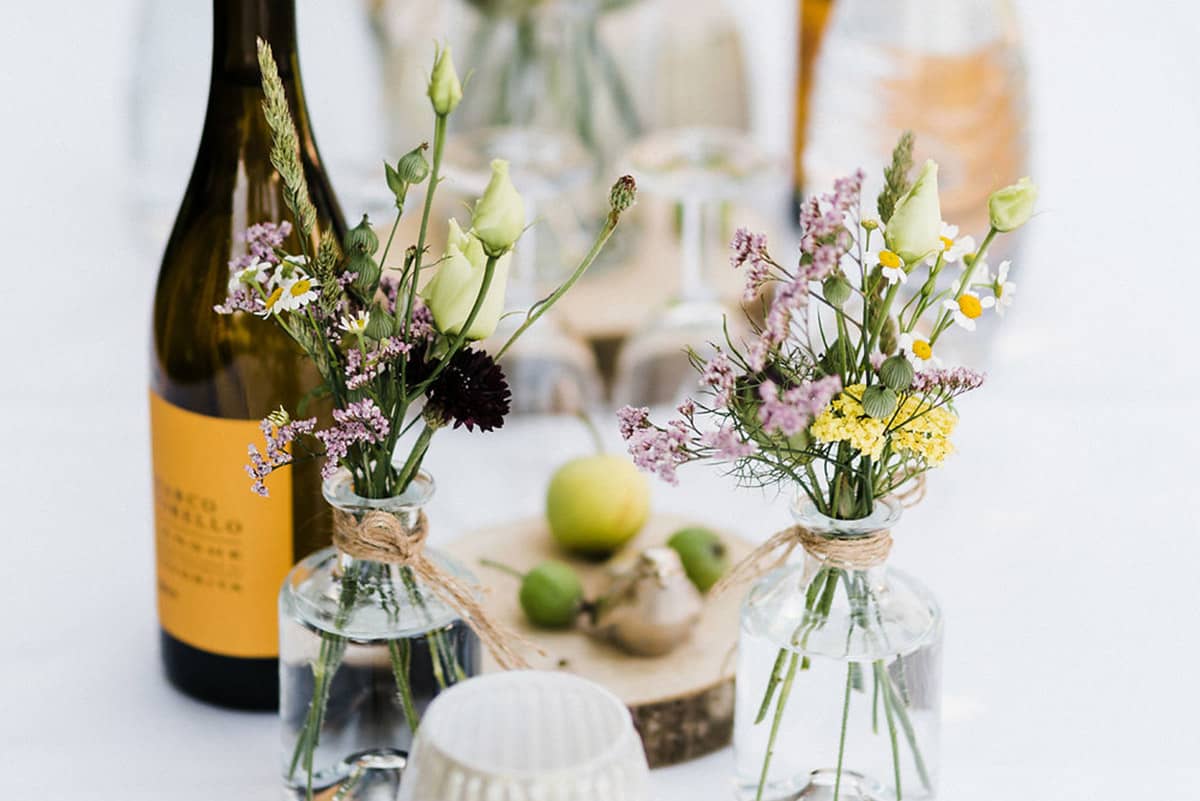 kreationell-hochzeit-dekoration-apero-deko-blumen-1200x800px